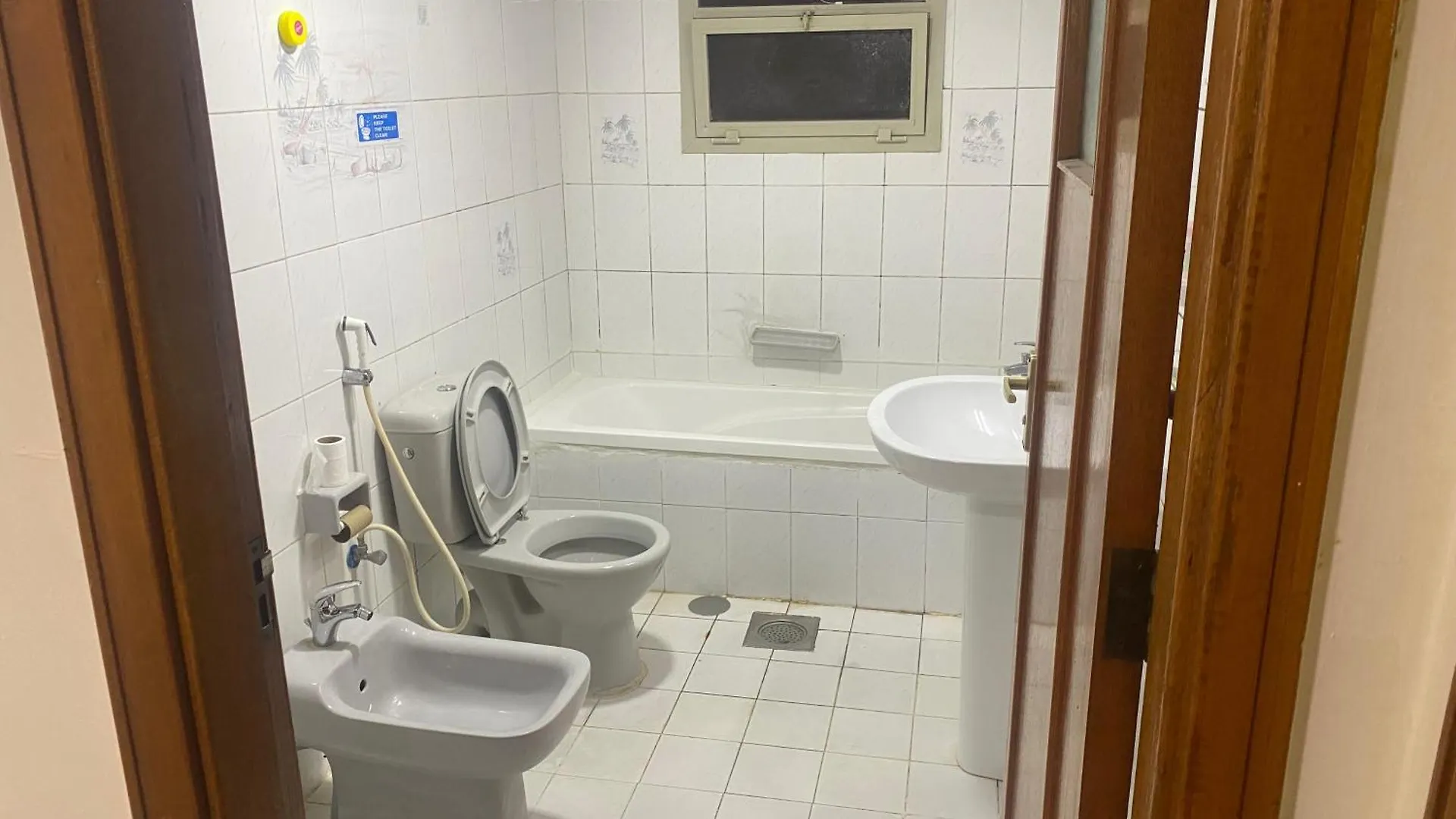 Homestay Dream Valley Hostel Abu Dhabi